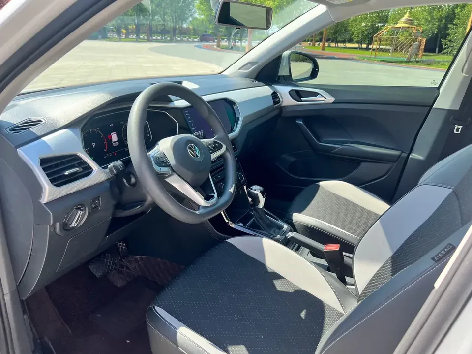Volkswagen Explore the shadows Explore the shadows 2023 200TSI DSG Joy Smart Edition 2025 — thumbnail 5