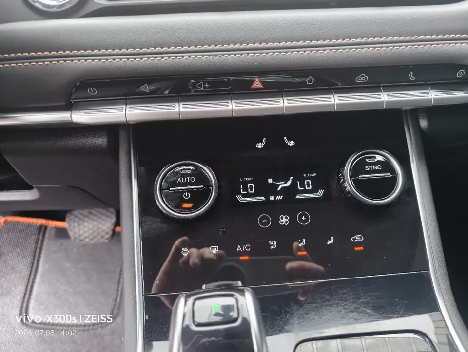 Chery Tiggo 8 Tiggo 8 2023 230TCI Automatic Advanced Edition 2023 — thumbnail 3