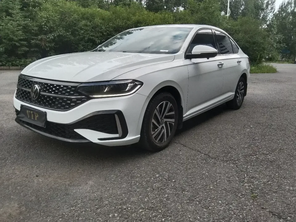 Volkswagen Lavida Lavida 2023 Modified 1.5L Automatic Starry Sky 5 Million Edition 2023 — photo 1, buy with delivery to Moscow