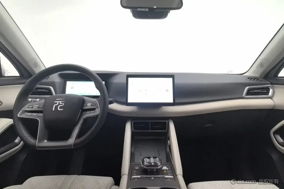 BYD Yuan Up Yuan UP 2024 401KM Vitality 2024 — thumbnail 4