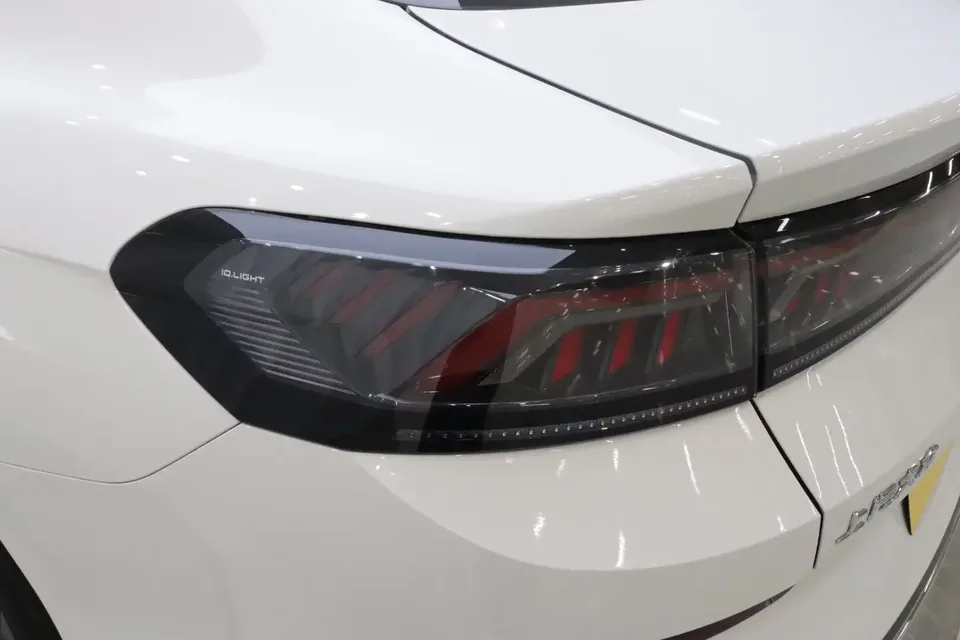 Volkswagen Lamando Lingdu 2024 Lingdu L 280TSI DSG Cool Edition 2024 — thumbnail 4
