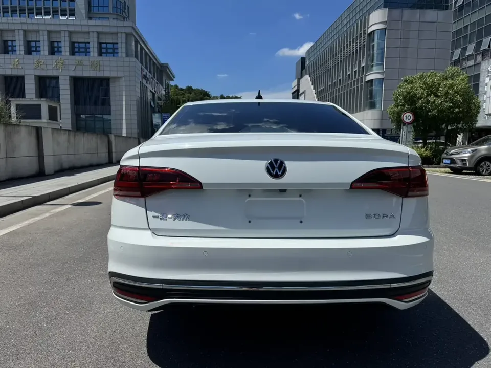 Volkswagen Bora Bora 2023 1.5L Automatic Limited Edition 2023 — thumbnail 2