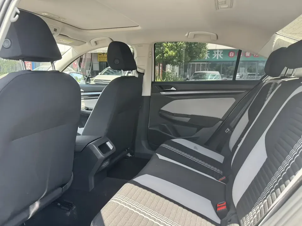 Volkswagen Bora Bora 2023 1.5L Automatic Limited Edition 2023 — thumbnail 3