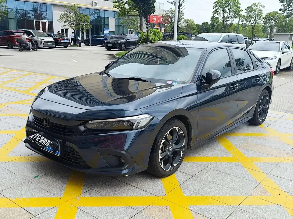 Honda CIVIC Civic 2022 240TURBO CVT Fuel Edition 2024 — photo 1, buy with delivery to Moscow