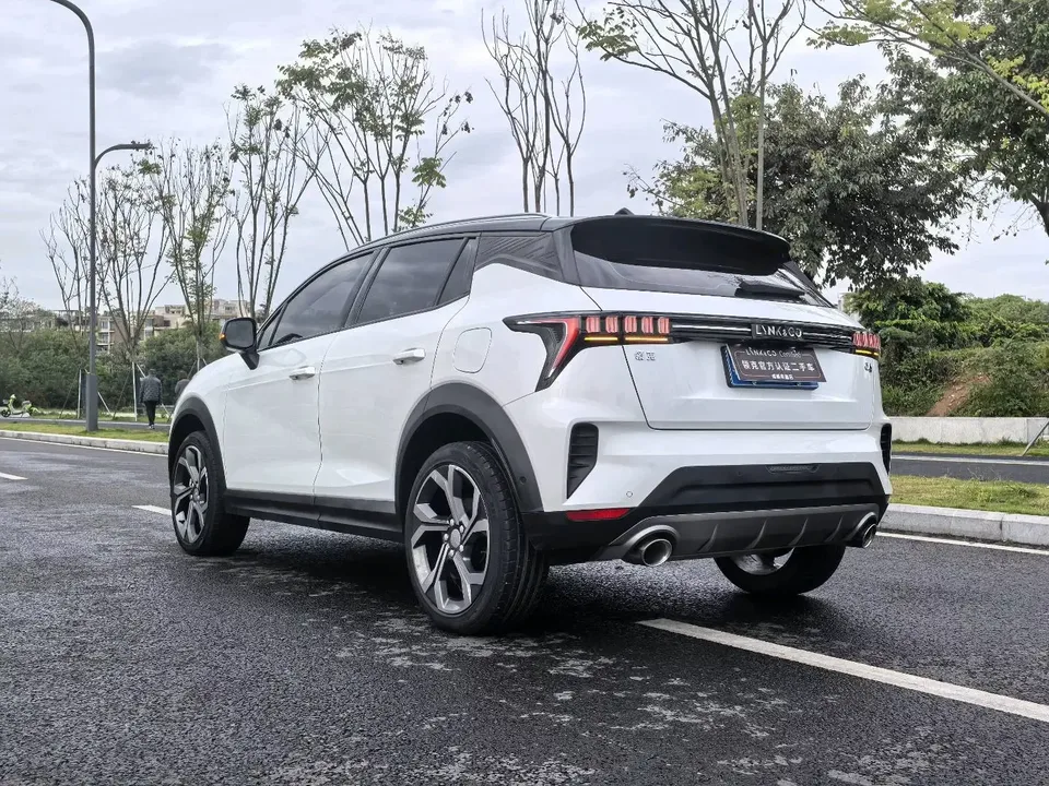Lynk & Co 06 Lynk & Co 06 2023 Remix 1.5T JinHalo 2024 — миниатюра 2