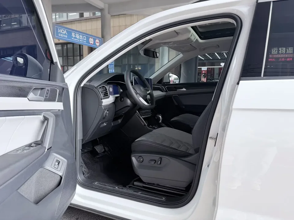 Volkswagen Tayron Tanyue 2023 280TSI 2WD Luxury Plus Advanced Edition 2023 — thumbnail 5