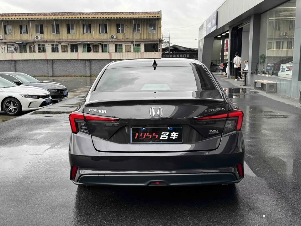 Honda Integra Style 2023 240TURBO CVT Deluxe Edition 2024 — миниатюра 2