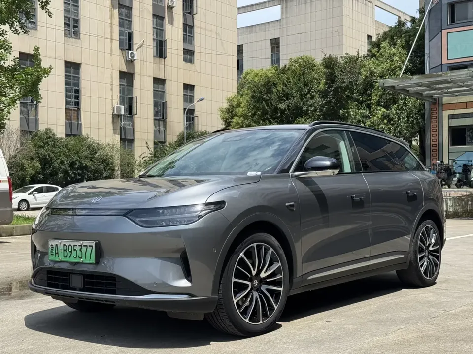 Leapmotor Zero running C11 Zero running C11 2021 Premium Edition 2022 — фото 1, купить с доставкой в Москву