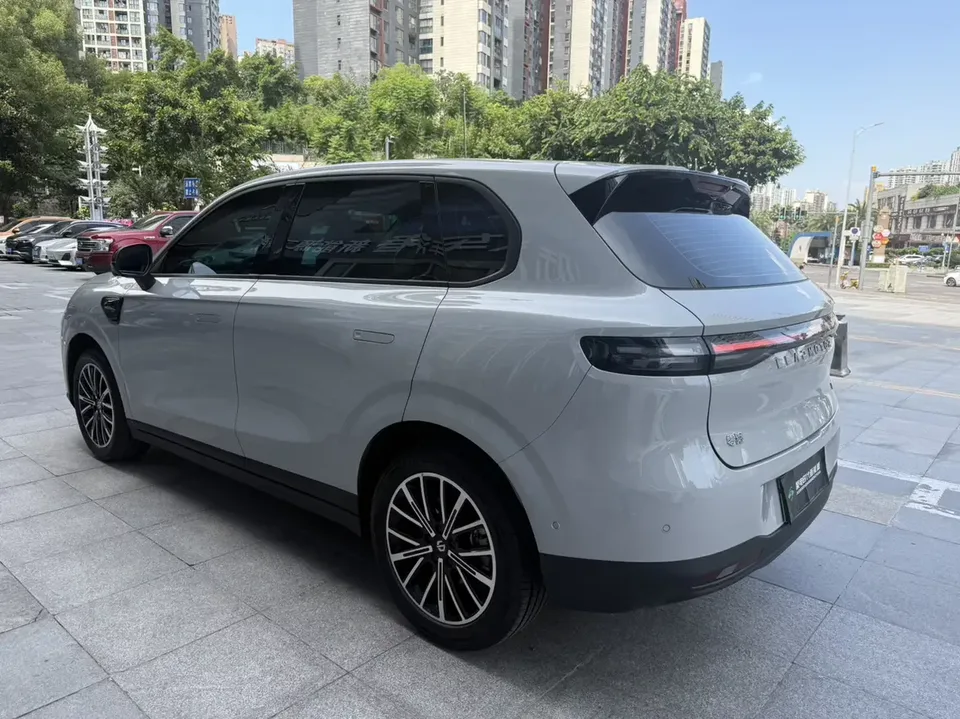 Leapmotor B10 Leapmotor B10 2025 510 Enjoy Edition 2025 — миниатюра 2