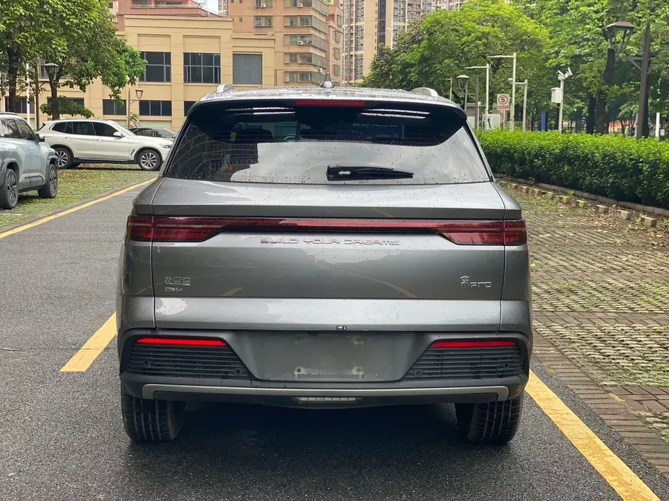 BYD Song Pro DM Song Pro DM 2024 DM-i Honor Edition 71km Pilot Edition 2024 — миниатюра 2