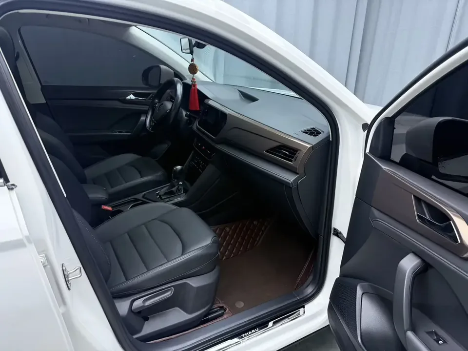 Volkswagen Tharu tuyue 2022 280TSI 2WD Deluxe Edition 2022 — thumbnail 3
