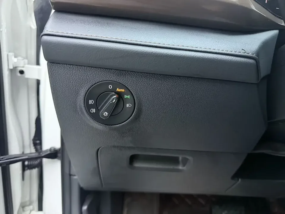 Volkswagen Tharu tuyue 2022 280TSI 2WD Deluxe Edition 2022 — thumbnail 5
