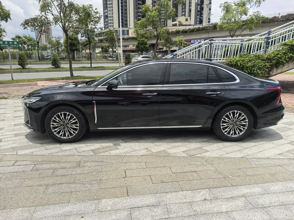 Hongqi H5 Hongqi H5 2023 1.5T DCT Zhilian Qiyue Edition 2023 — thumbnail 3
