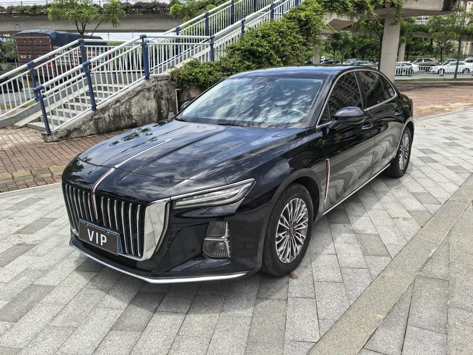 Hongqi H5 Hongqi H5 2023 1.5T DCT Zhilian Qiyue Edition 2023 — photo 1, buy with delivery to Moscow