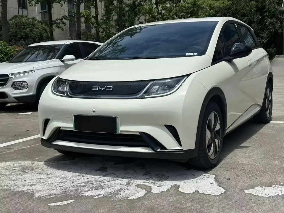 BYD Dolphin dolphin 2024 Glory Edition 420km Freedom Edition 2024 — photo 1, buy with delivery to Moscow