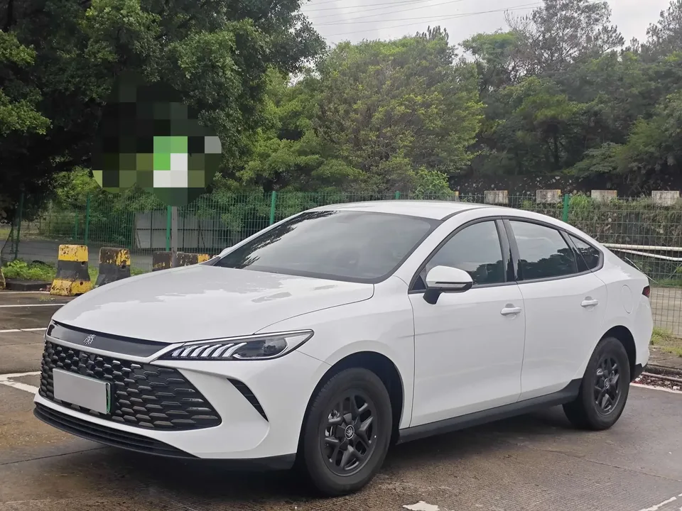 BYD Qin PLUS DM Qin PLUS DM 2025 DM-i 55KM Intelligent Driving Edition Leading Edition 2025 — photo 1, buy with delivery to Moscow
