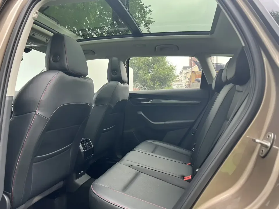 Skoda Karoq Korok 2022 TSI280 Premium Edition 2022 — thumbnail 3