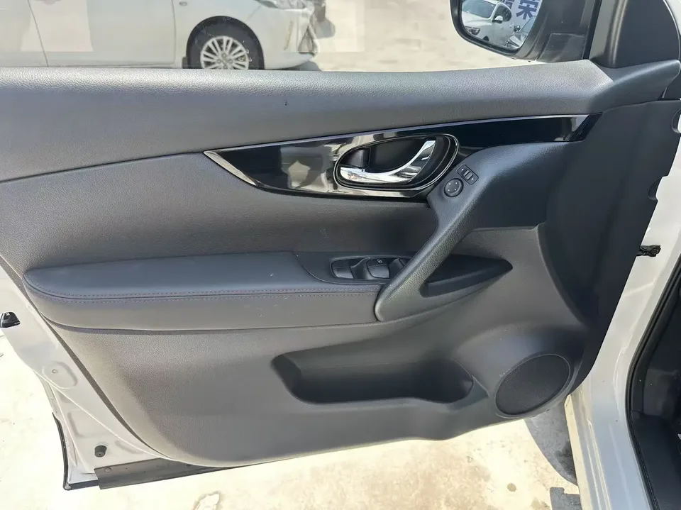 Nissan Qashqai Qashqai 2023 Classic 2.0L Comfort Edition 2024 — thumbnail 4