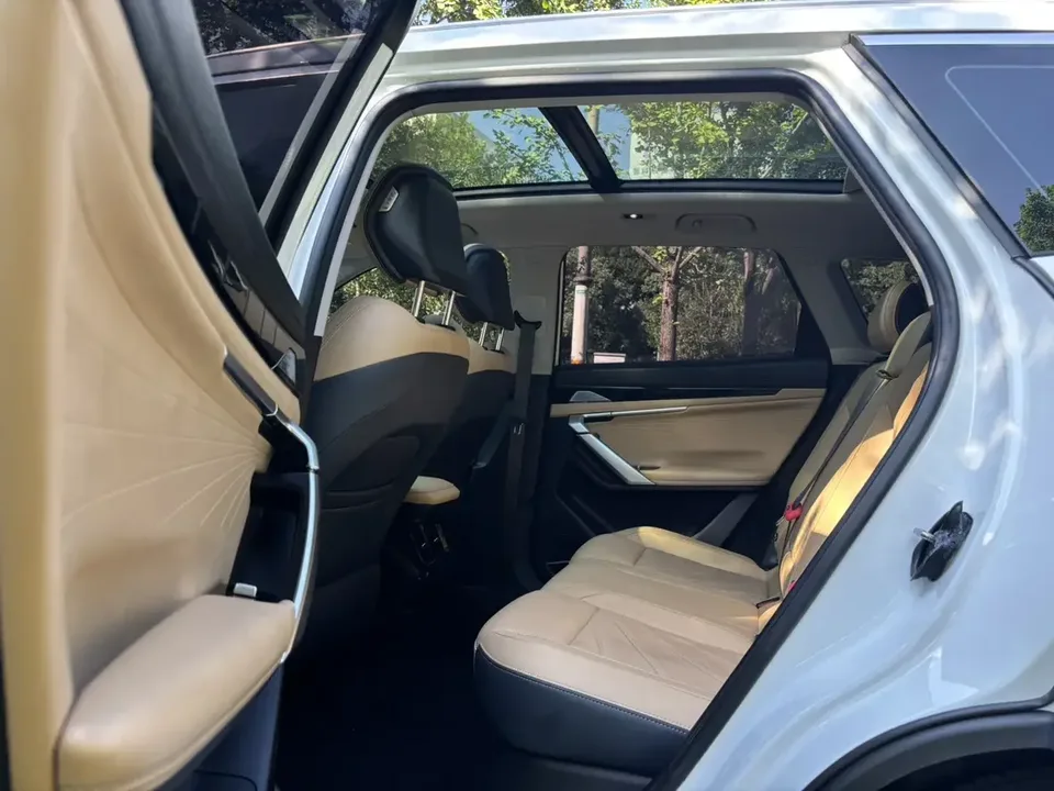 Geely Atlas L Boyue L 2023 1.5TD DCT Premium 2023 — thumbnail 4