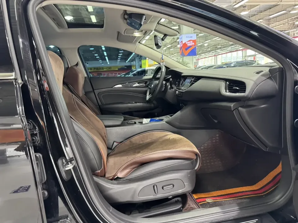 Buick Majesty Majesty 2024 25T Super Edition 2025 — thumbnail 4