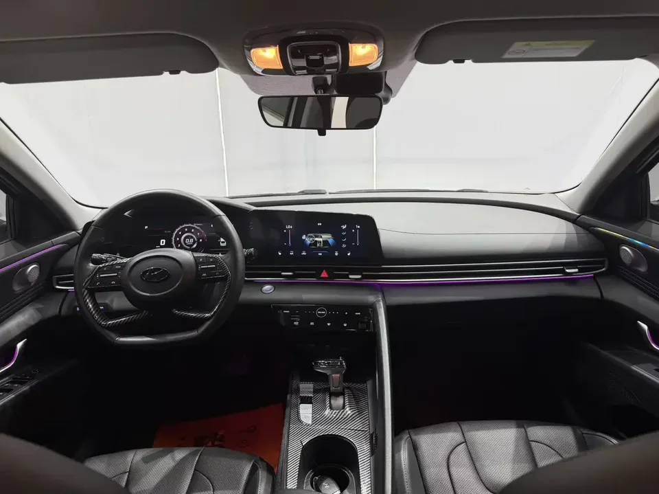 Hyundai Elantra Elantra 2022 1.5L CVT LUX Premium Edition 2023 — thumbnail 4