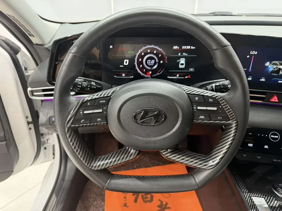 Hyundai Elantra Elantra 2022 1.5L CVT LUX Premium Edition 2023 — thumbnail 5