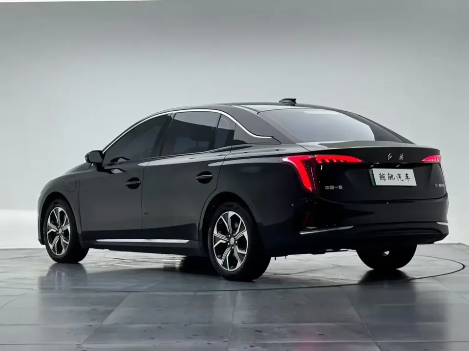 Hongqi E-QM5 Hongqi E-QM5 2022 Charging 431km LeXiang Edition 5-seater 2023 — thumbnail 4