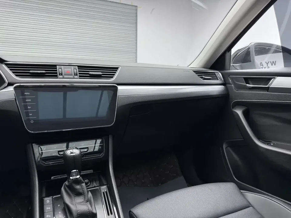 Skoda Superb Speedy 2024 TSI280 DSG Premium Edition 2024 — thumbnail 3