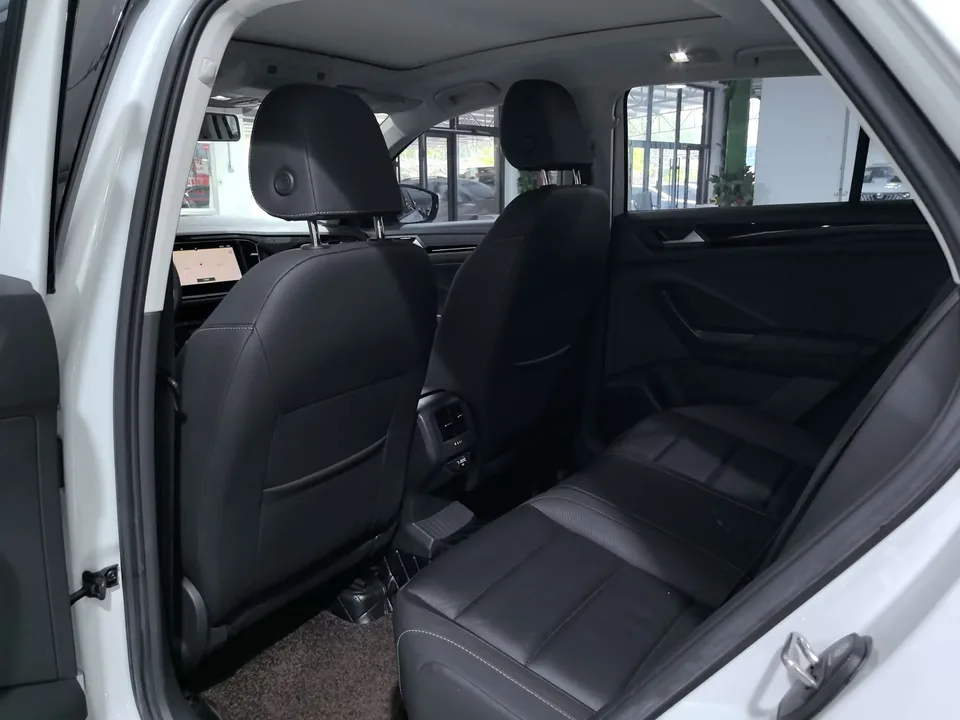 Volkswagen T-Roc TANG 2022 280TSI DSG 2WD R-Line Pro PLUS 2022 — thumbnail 5