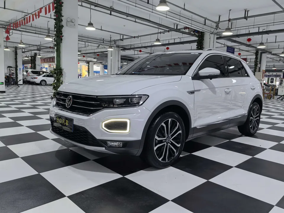 Volkswagen T-Roc TANG 2022 280TSI DSG 2WD R-Line Pro PLUS 2022 — photo 1, buy with delivery to Moscow