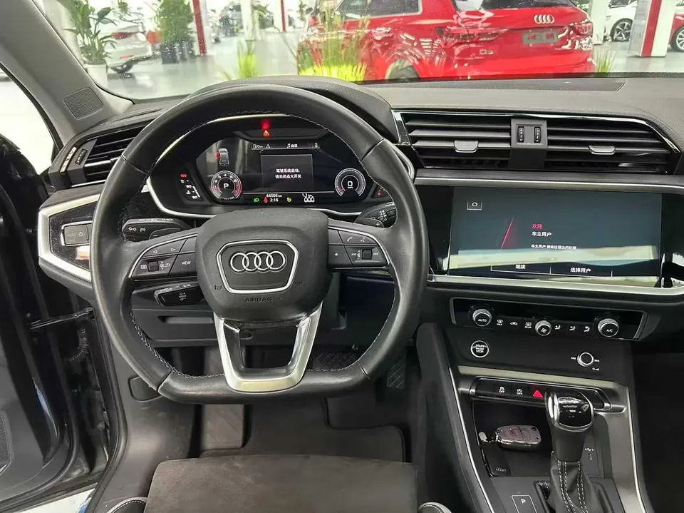 Audi Q3 Audi Q3 2023 35 TFSI Stylish Dynamic 2023 — thumbnail 3