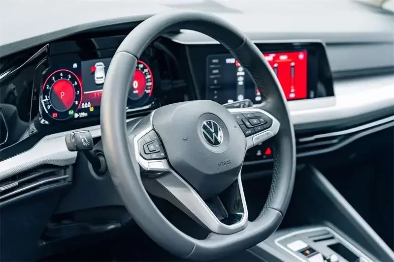 Volkswagen Golf golf 2021 200TSI DSG 2022 — thumbnail 4