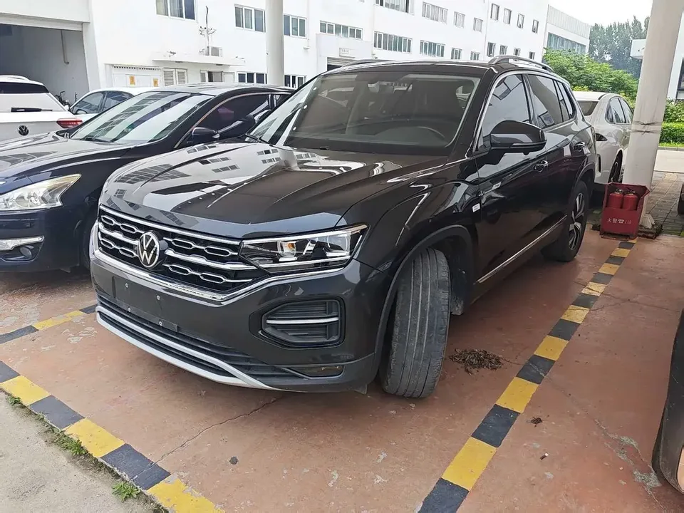 Volkswagen Tayron Tanyue 2022 280TSI 2WD Luxury Smart Edition 2022 — photo 1, buy with delivery to Moscow