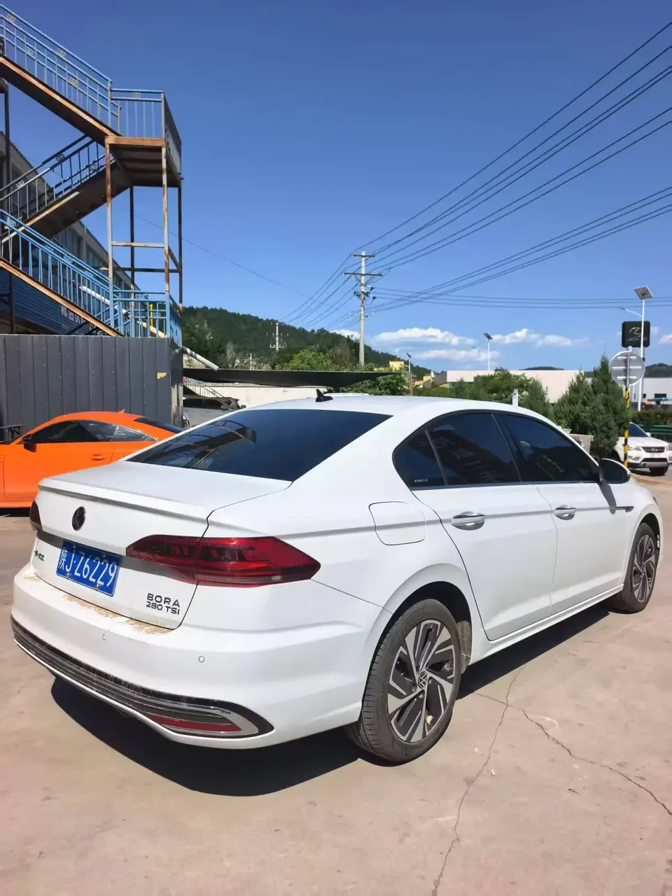 Volkswagen Bora Bora 2023 280TSI DSG Premium Edition 2022 — thumbnail 4
