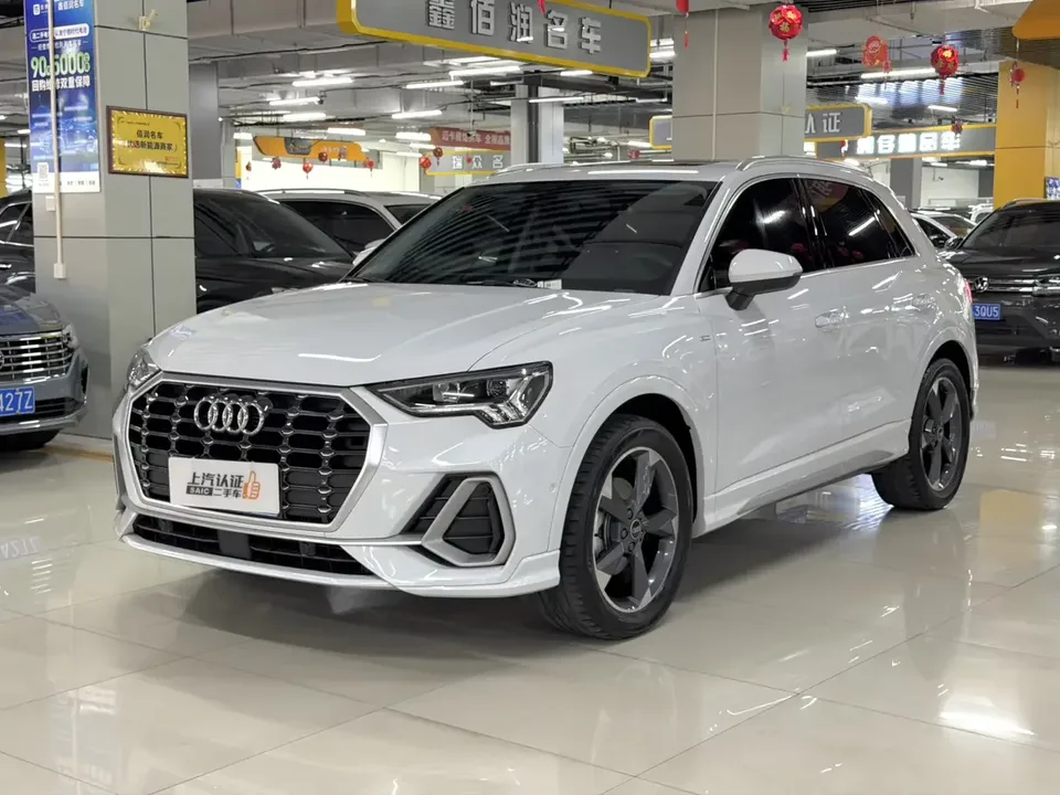 Audi Q3 Audi Q3 2022 35 TFSI Stylish Dynamic 2022 — photo 1, buy with delivery to Moscow