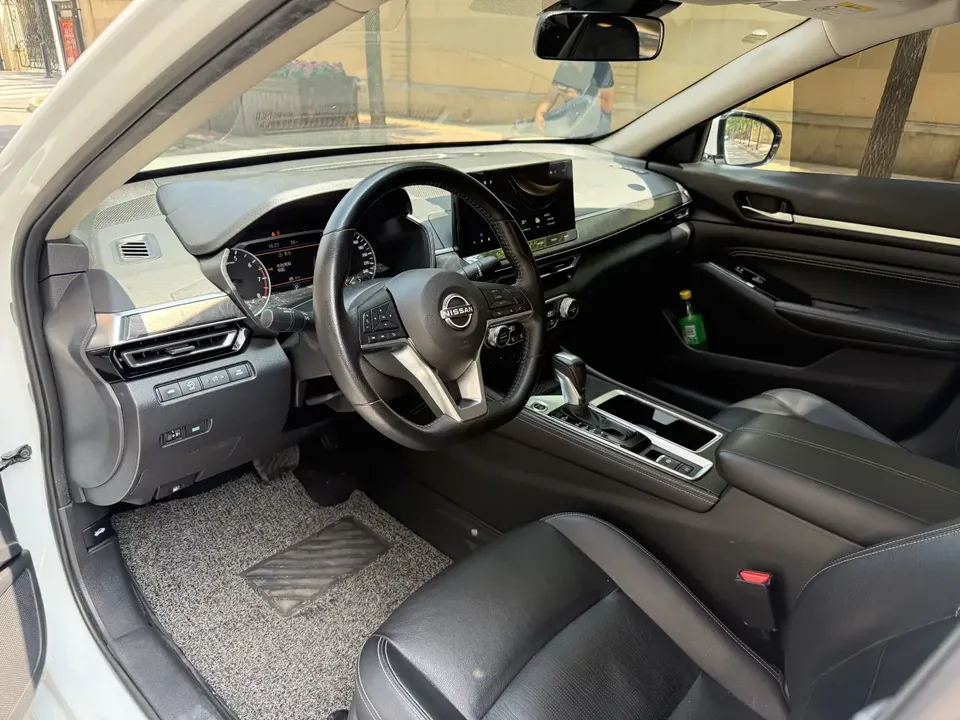 Nissan Altima Sound of nature 2022 2.0L XL-TLS Enjoy Edition 2024 — thumbnail 5
