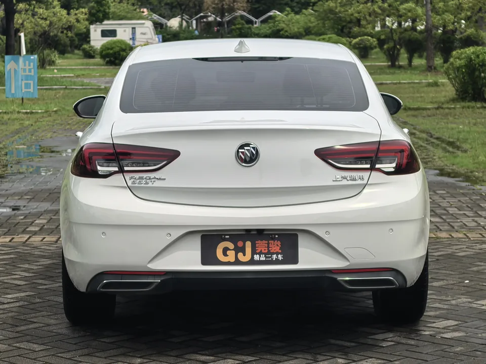 Buick Majesty Majesty 2022 552T Smart 2023 — thumbnail 2