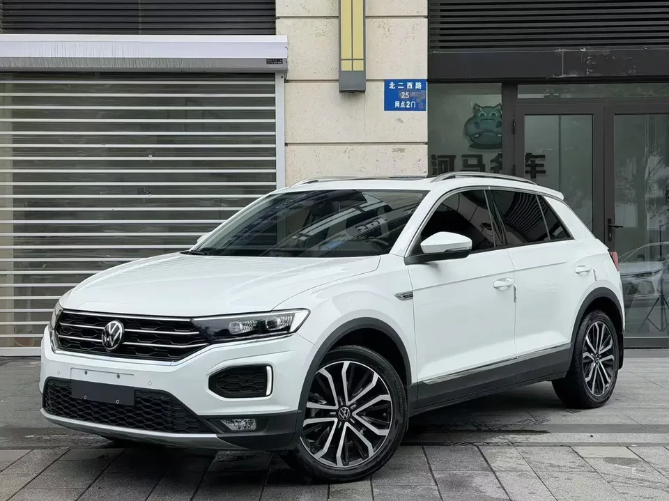 Volkswagen T-Roc TANG 2022 280TSI DSG 2WD R-Line Pro PLUS 2022 — photo 1, buy with delivery to Moscow
