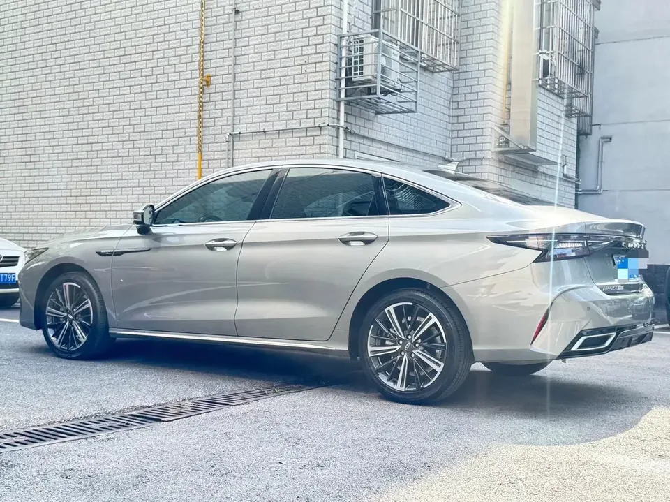 Chery Arrizo 8 Arrizo 8 2022 1.6TGDI DCT Elegant 2024 — thumbnail 4