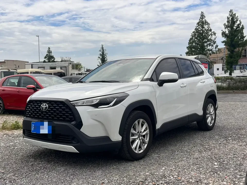 Toyota CorollaCross Corolla Sharp 2024 2.0L CVT Pioneer Edition 2025 — фото 1, купить с доставкой в Москву