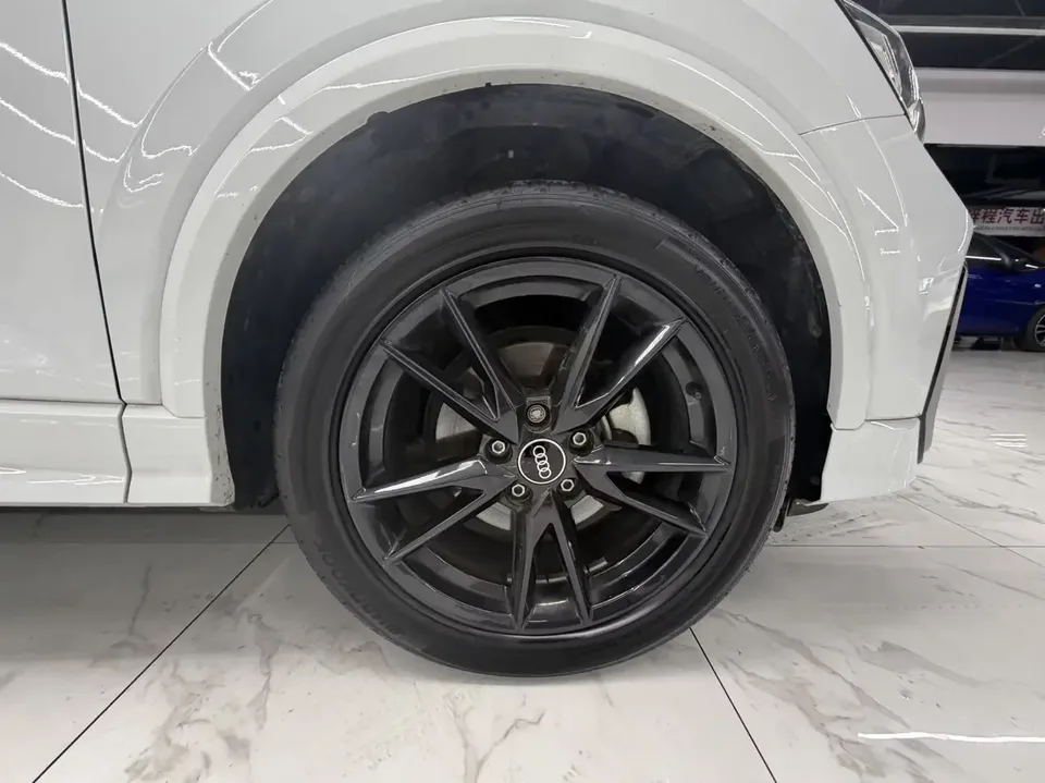 Audi Q2L Audi Q2L 2022 35 TFSI Progressive Dynamic 2023 — миниатюра 3