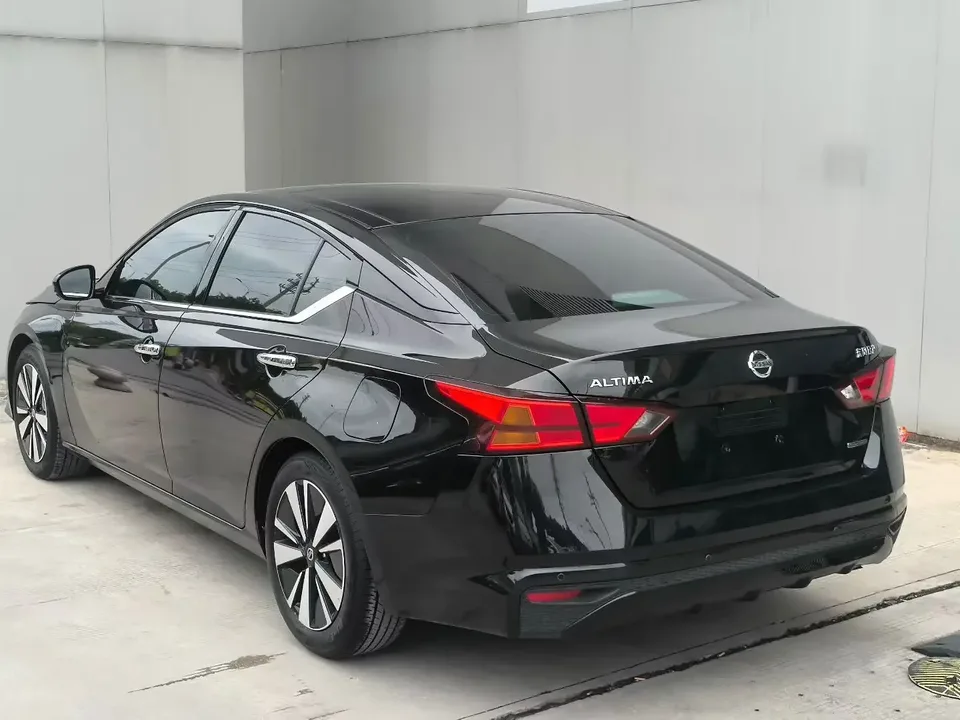 Nissan Altima Sound of nature 2021 2.0L XL Comfort Edition 2022 — thumbnail 4