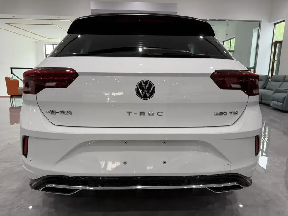 Volkswagen T-Roc TANG 2022 280TSI DSG 2WD R-Line Pro PLUS 2022 — thumbnail 2