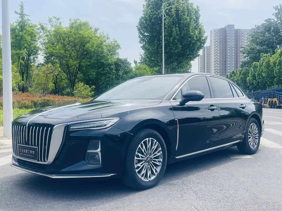 Hongqi H5 Hongqi H5 2024 1.5T DCT Zhilian Qiyun Edition 2023 — photo 1, buy with delivery to Moscow