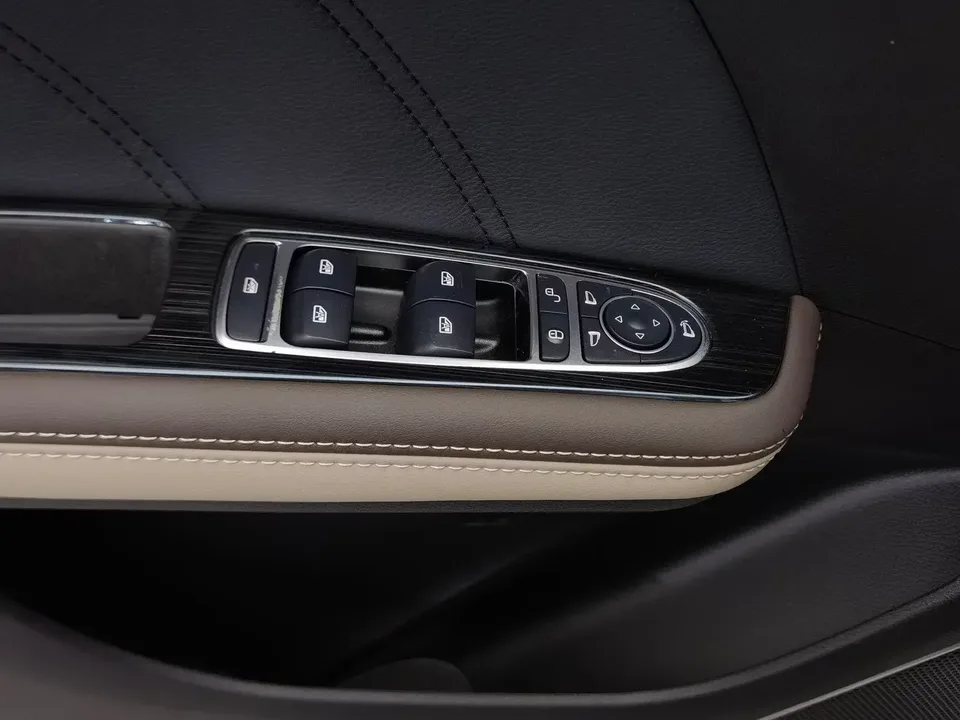 BYD Song MAX DM Song MAX DM 2022 DM-i 105KM Flagship 2022 — thumbnail 3