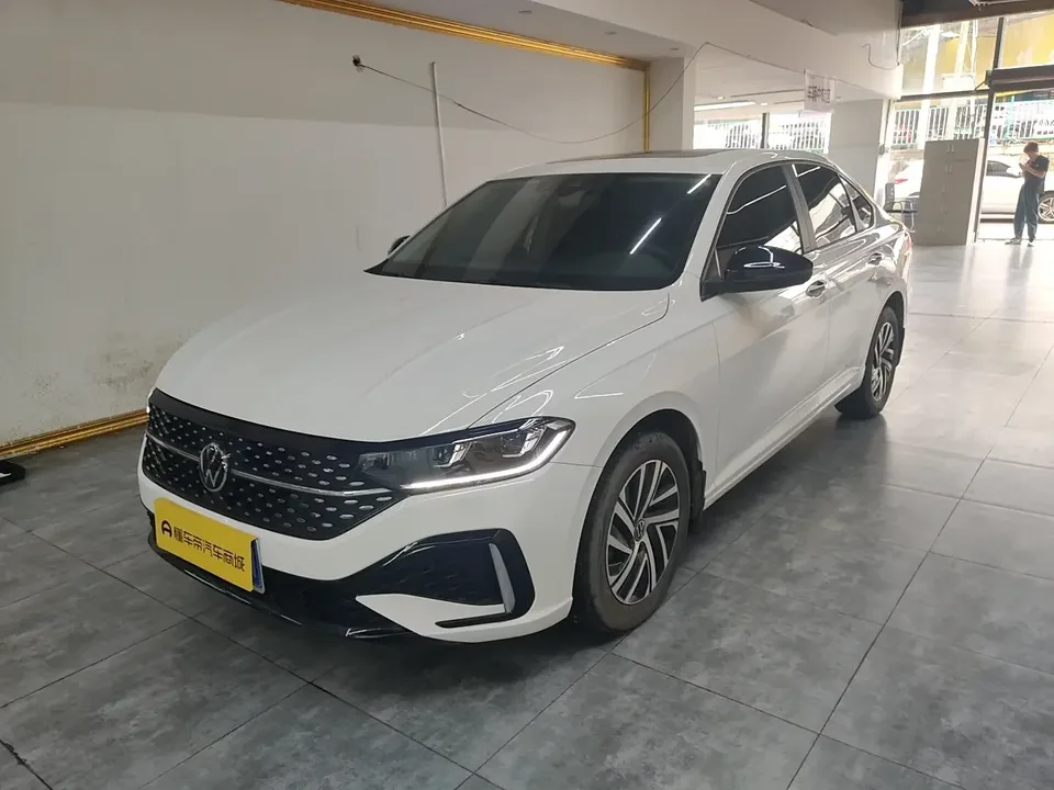 Volkswagen Lavida Lavida 2023 300TSI DSG Starry Sky Edition 2023 — photo 1, buy with delivery to Moscow