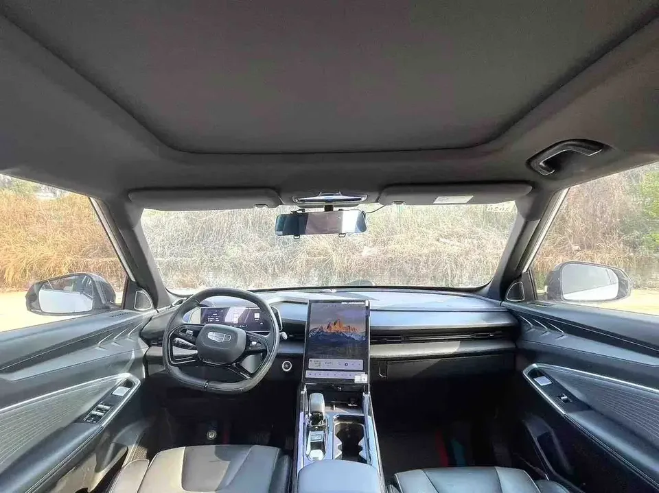 Geely Atlas Boyue 2023 Boyue COOL 1.5T Premium Edition 2024 — thumbnail 4
