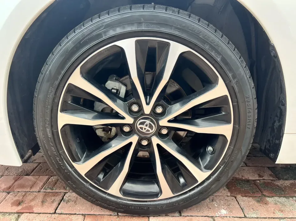 Toyota Levin Lei Ling 2022 185T CVT Sports Edition 2022 — thumbnail 3