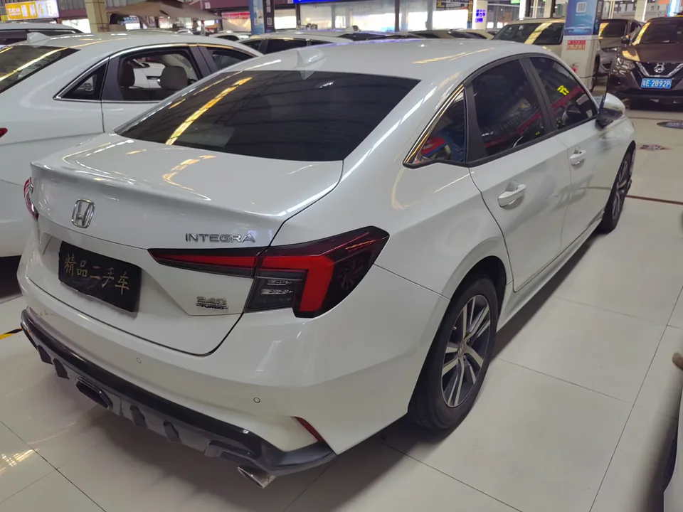 Honda Integra Style 2022 240TURBO CVT Premium Edition 2022 — thumbnail 2
