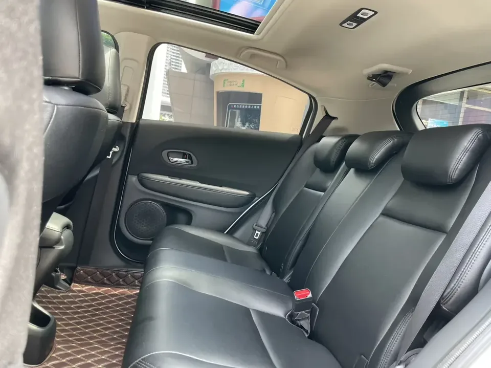 Honda VEZEL Binzhi 2022 1.5L CVT Elite Smart Edition 2023 — thumbnail 5